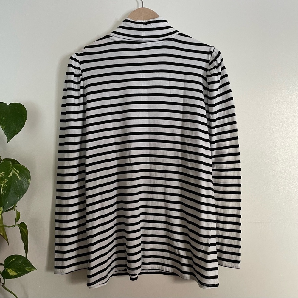 Crown & Ivy Black and White Striped Puff Shoulder Long Sleeve Turtleneck… - Picture 9 of 12